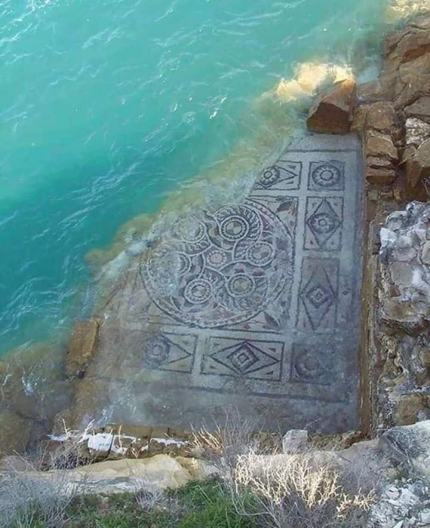 Türkiye'de 2000 yıllık Roma Mozaiği